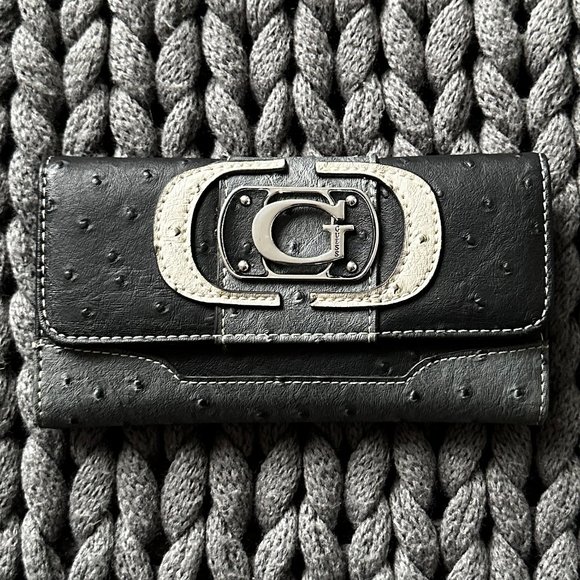 GUESS Faux Ostrich Leather Full-Sized Wallet - NWOT - Picture 1 of 4